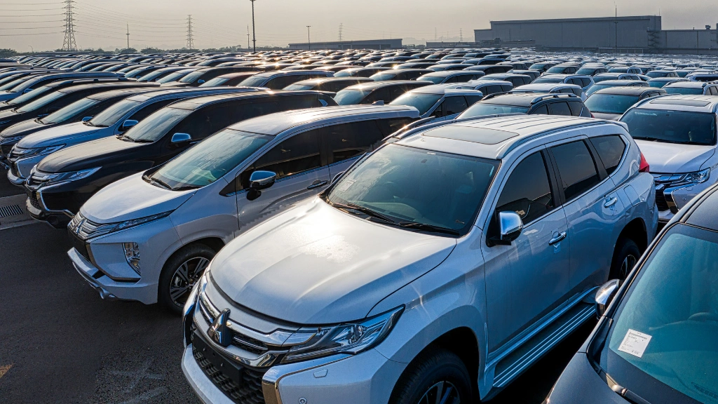 SUVs & Two-Wheelers Drive Auto Growth in May 2025 | auto industry growth india