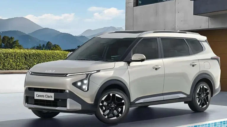 Kia Carens Clavis EV Revealed—India’s First 3-Row Family EV 🚗